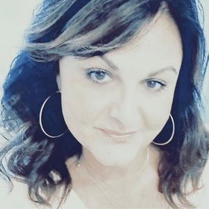 Meet your Posher, Fatima